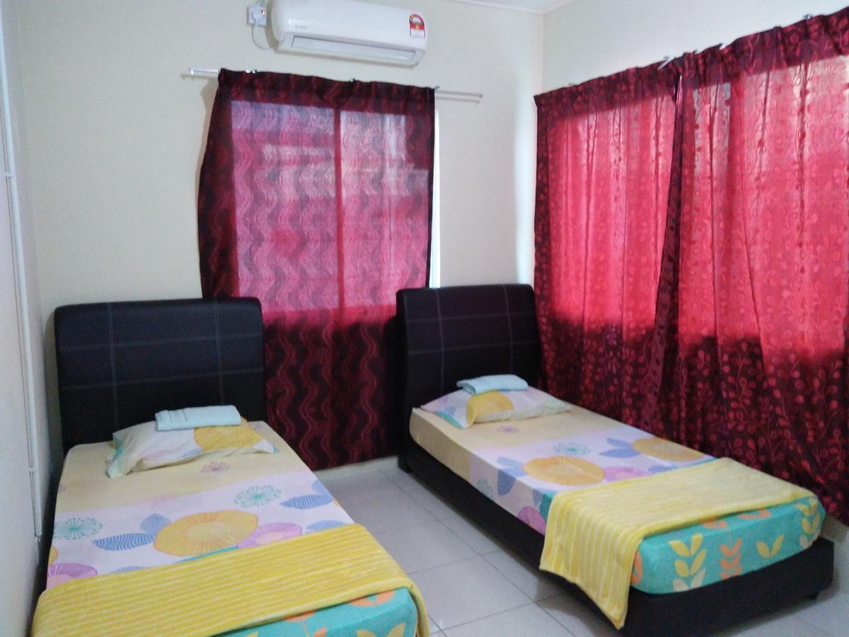 Sarinas Homestay Semporna Bagian luar foto